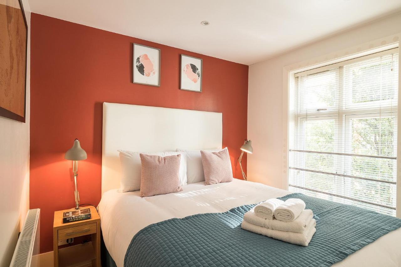Fitzrovia - Charlotte Street By Viridian Apartments Лондон Екстер'єр фото