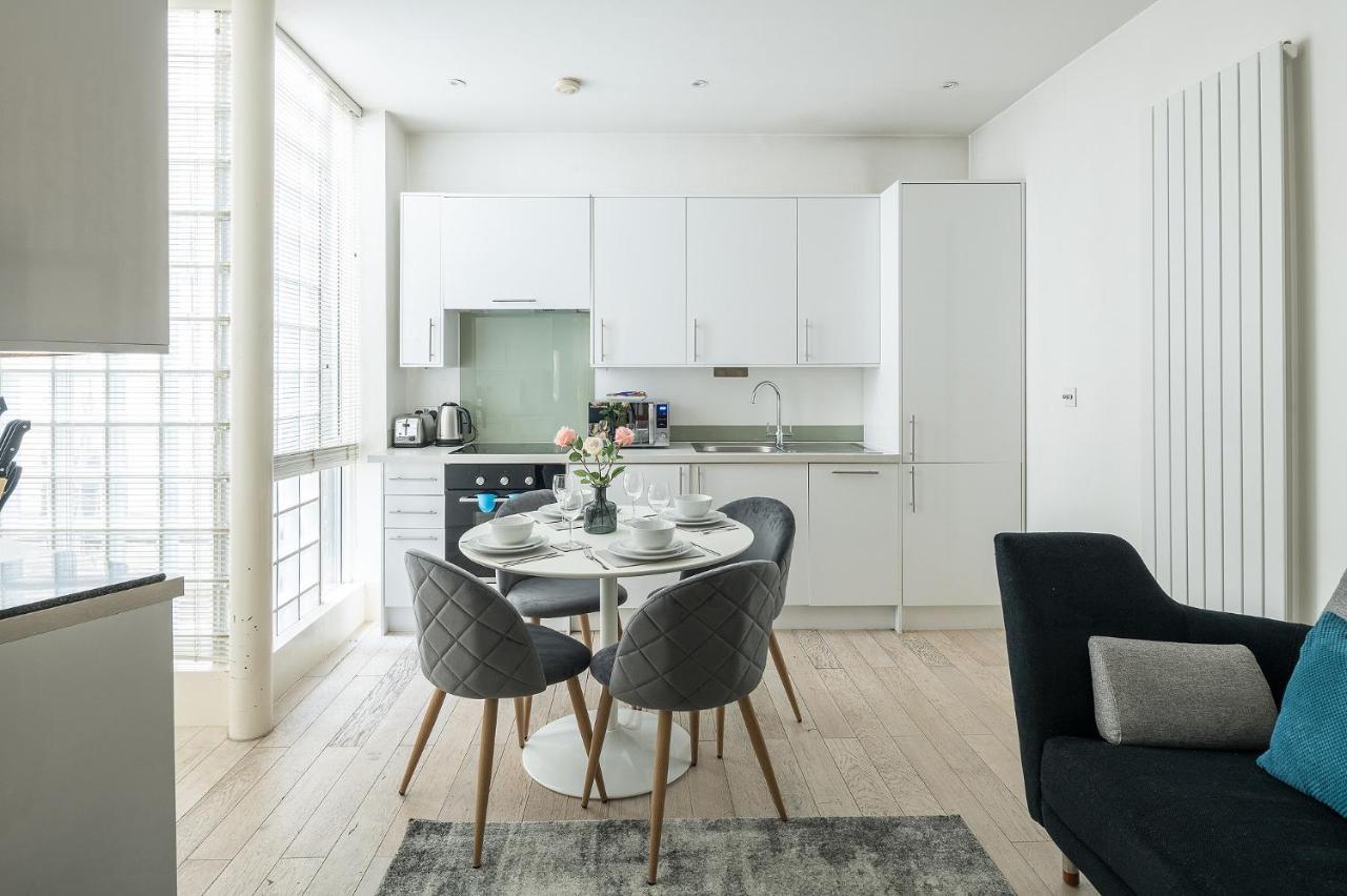 Fitzrovia - Charlotte Street By Viridian Apartments Лондон Екстер'єр фото